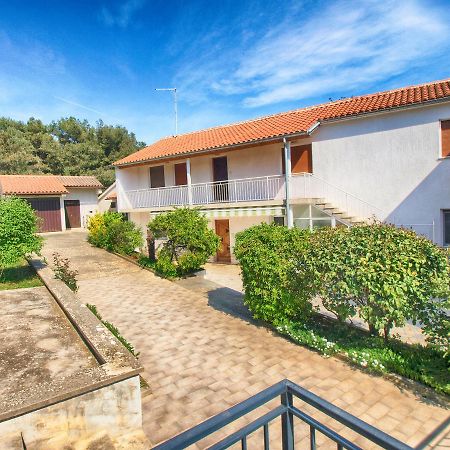 Apartment Alma 1600 Pula Dış mekan fotoğraf